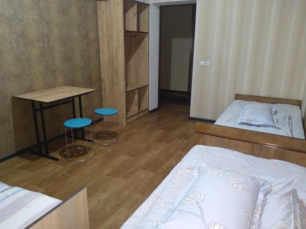 Medi Guest House Osch Exterior foto