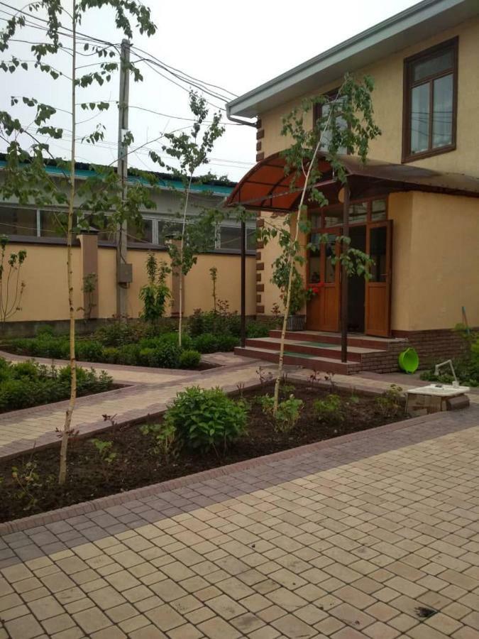 Medi Guest House Osch Exterior foto