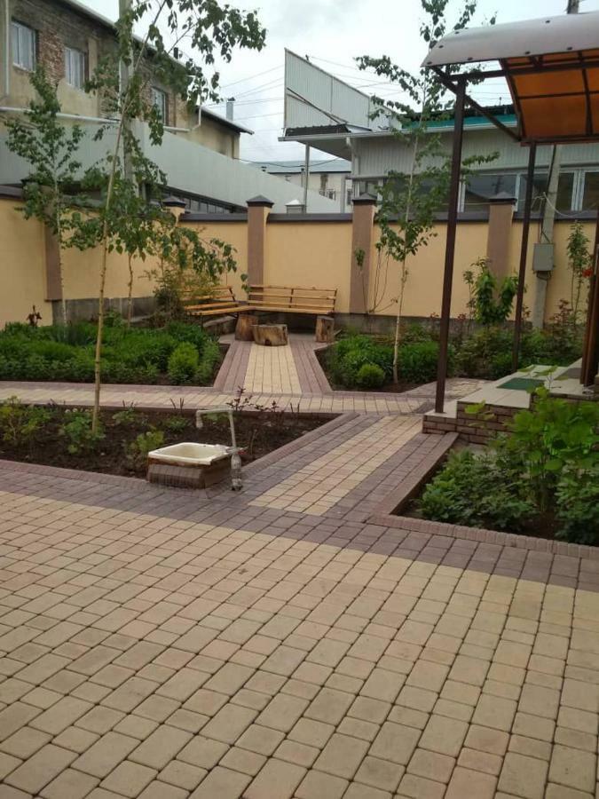 Medi Guest House Osch Exterior foto