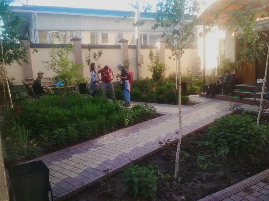Medi Guest House Osch Exterior foto