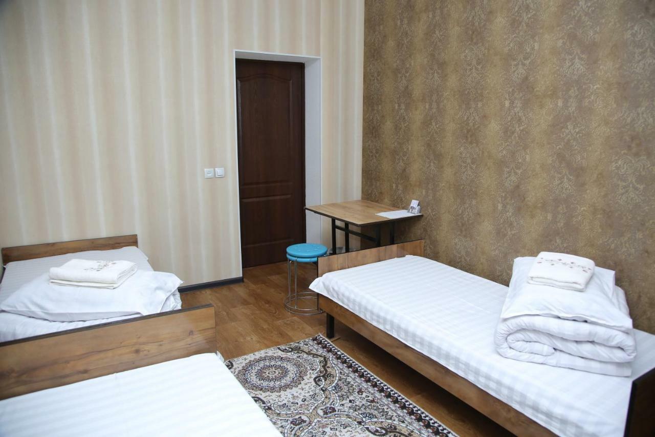 Medi Guest House Osch Exterior foto