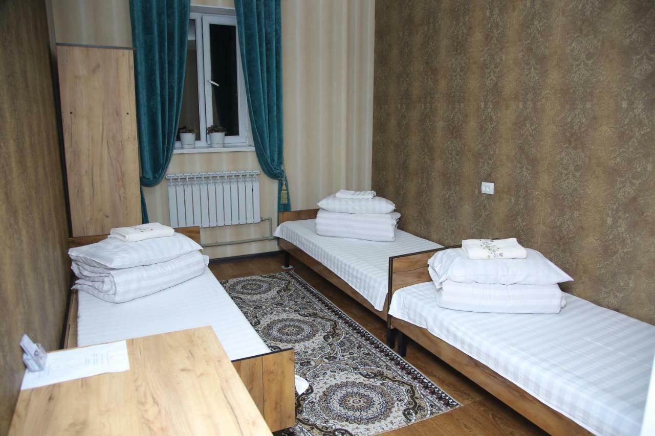 Medi Guest House Osch Exterior foto