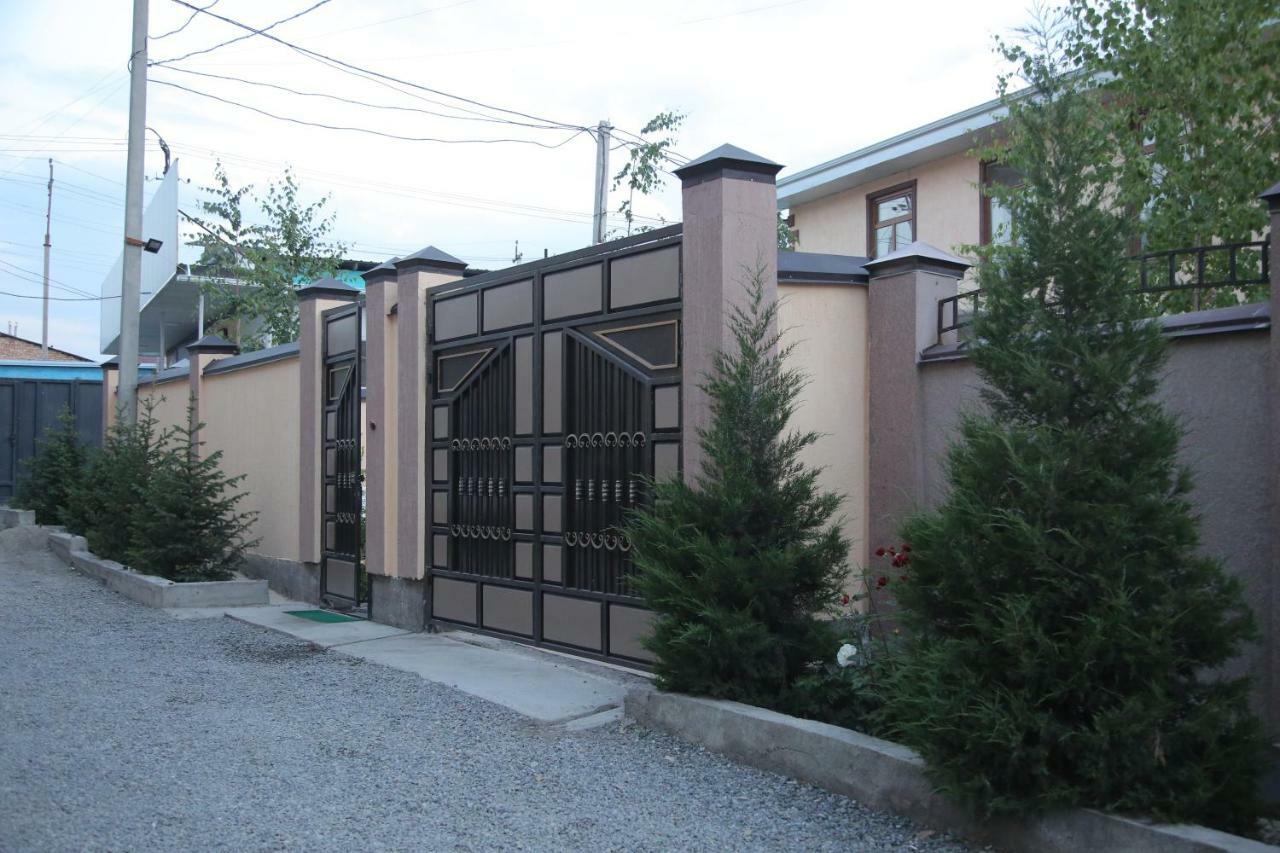 Medi Guest House Osch Exterior foto